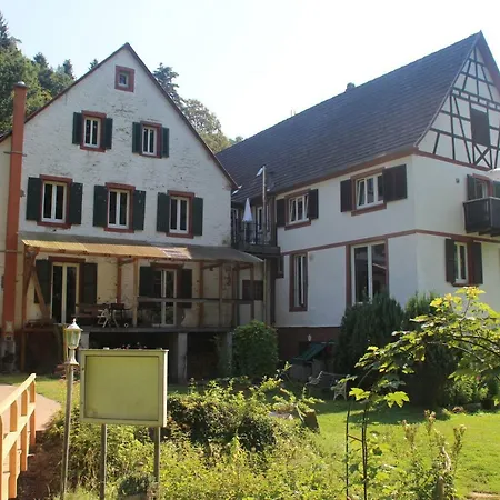 Ferienwohnung Im Wald - 2 Apartment *